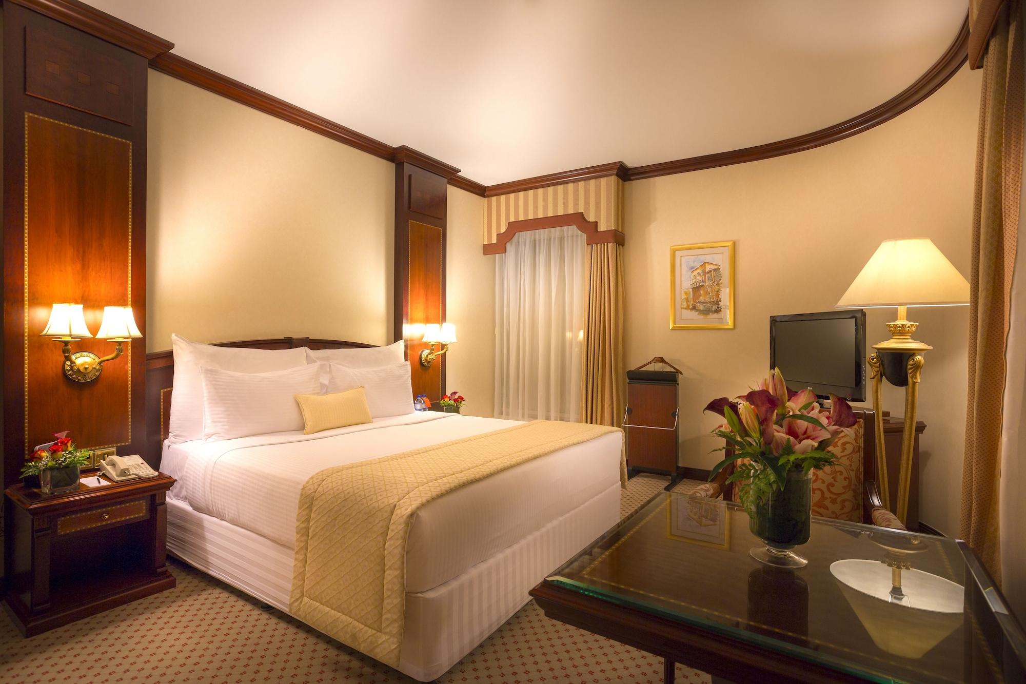 Hotel Corniche 5*