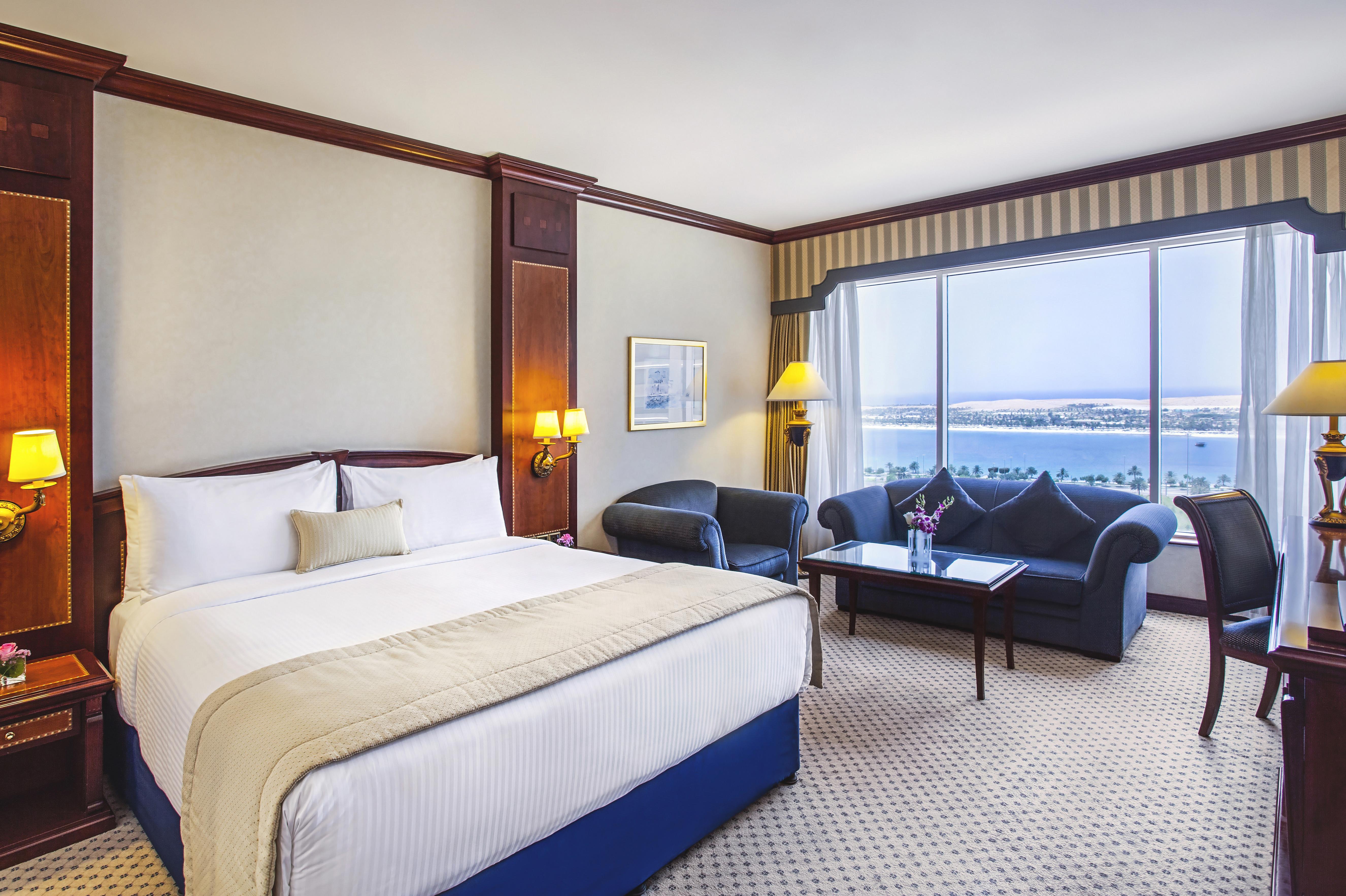 Corniche 5* Abu Dhabi