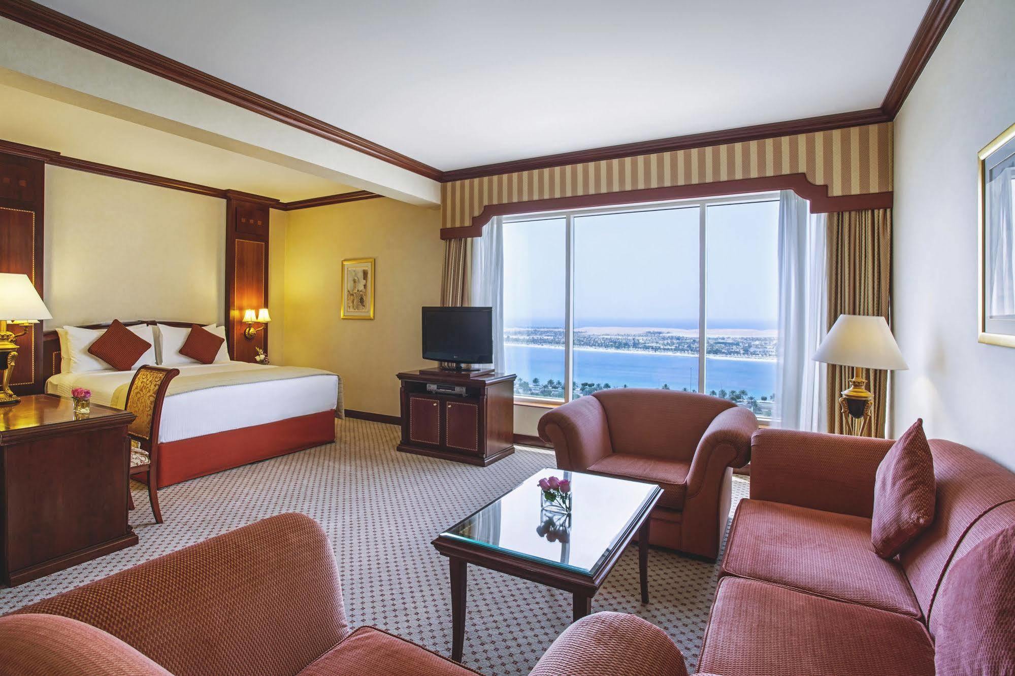 Corniche Hotel