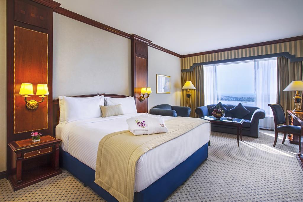 Hotel Corniche