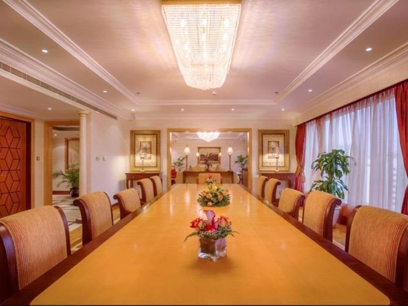 Hotel Corniche