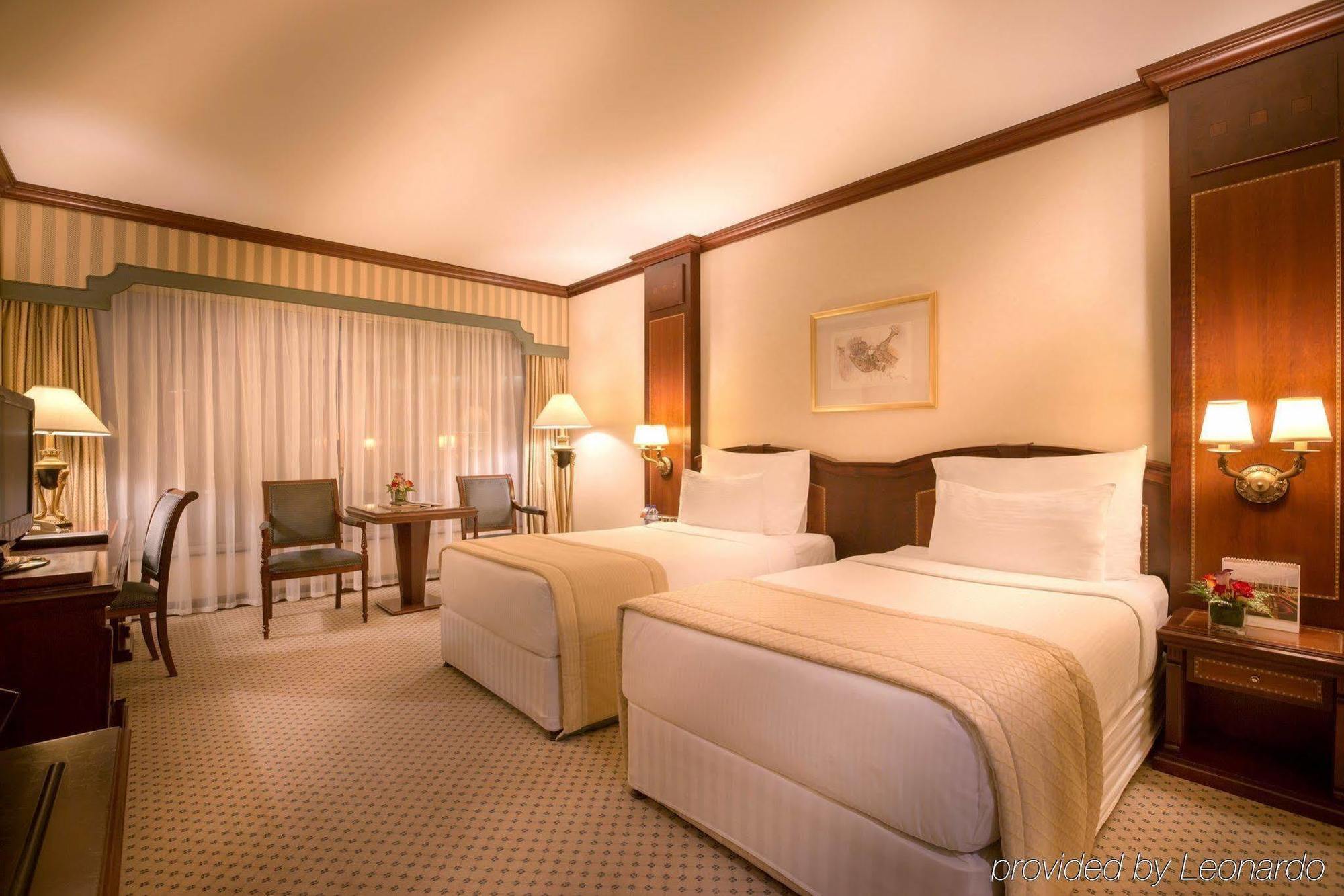 Hotel Corniche